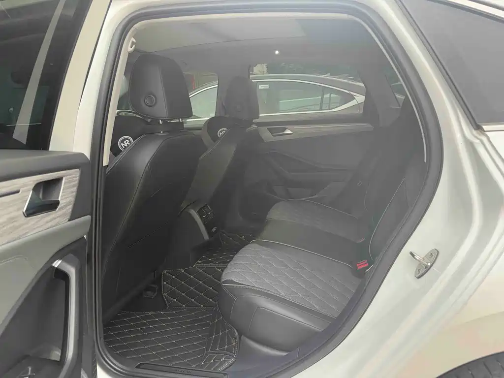 Volkswagen Sagitar 2023