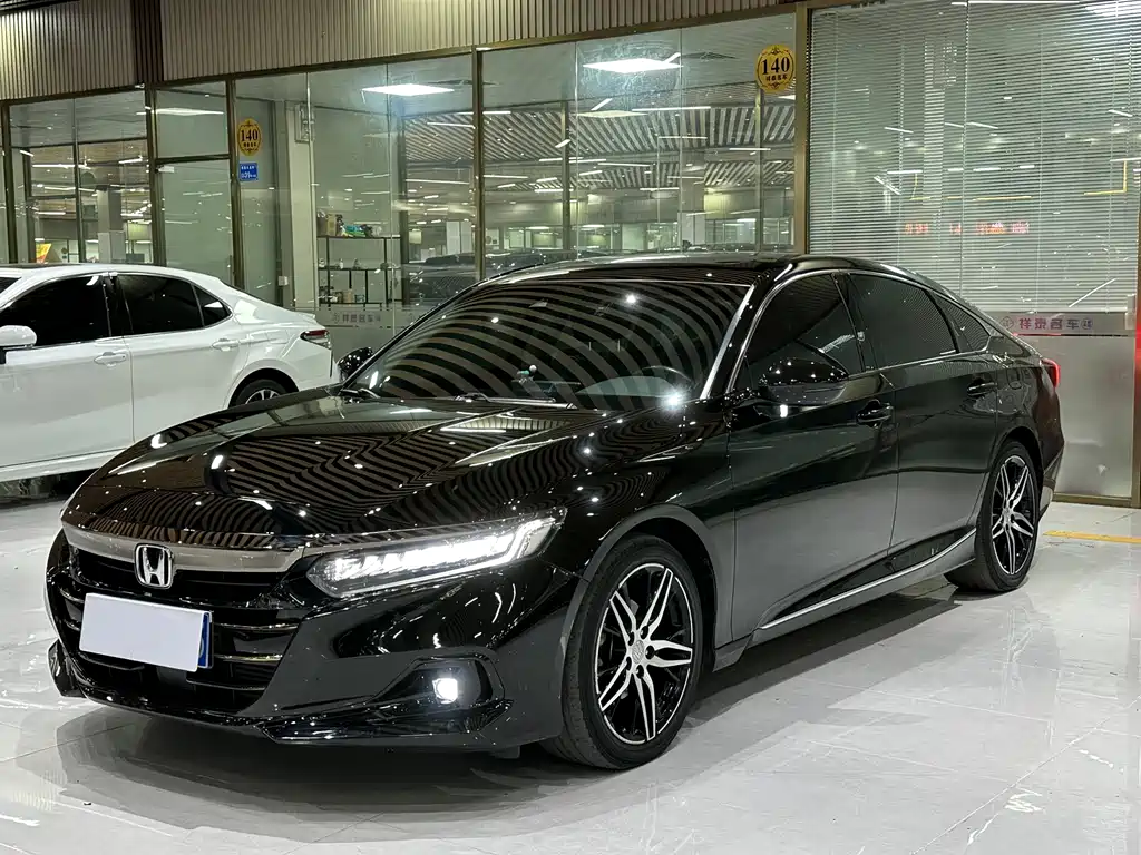 Honda Accord 2022 — фото 1