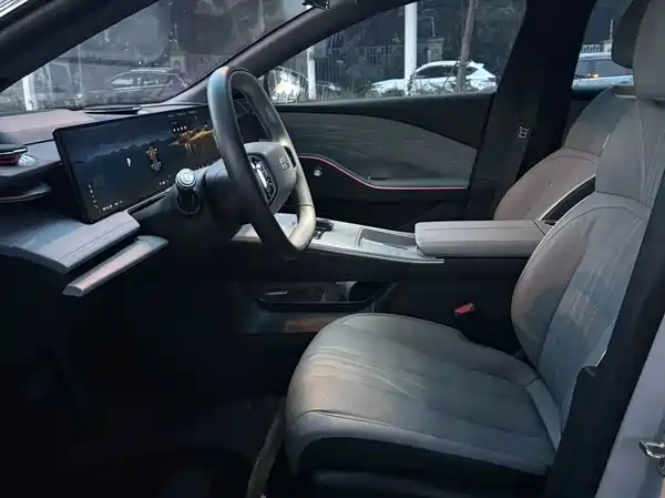 Geely Galaxy E8 2024