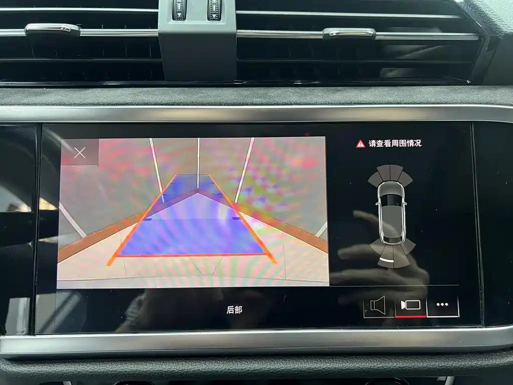 Audi Q3 Sportback 2022 — фото 9