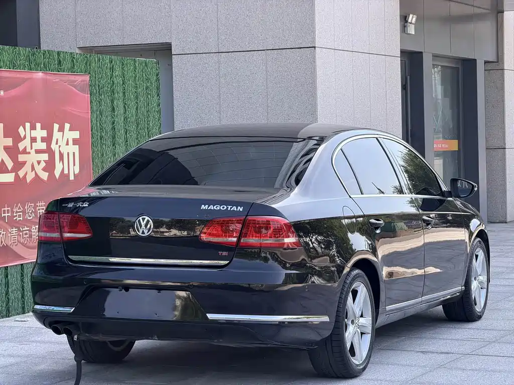 Volkswagen Magotan 2012