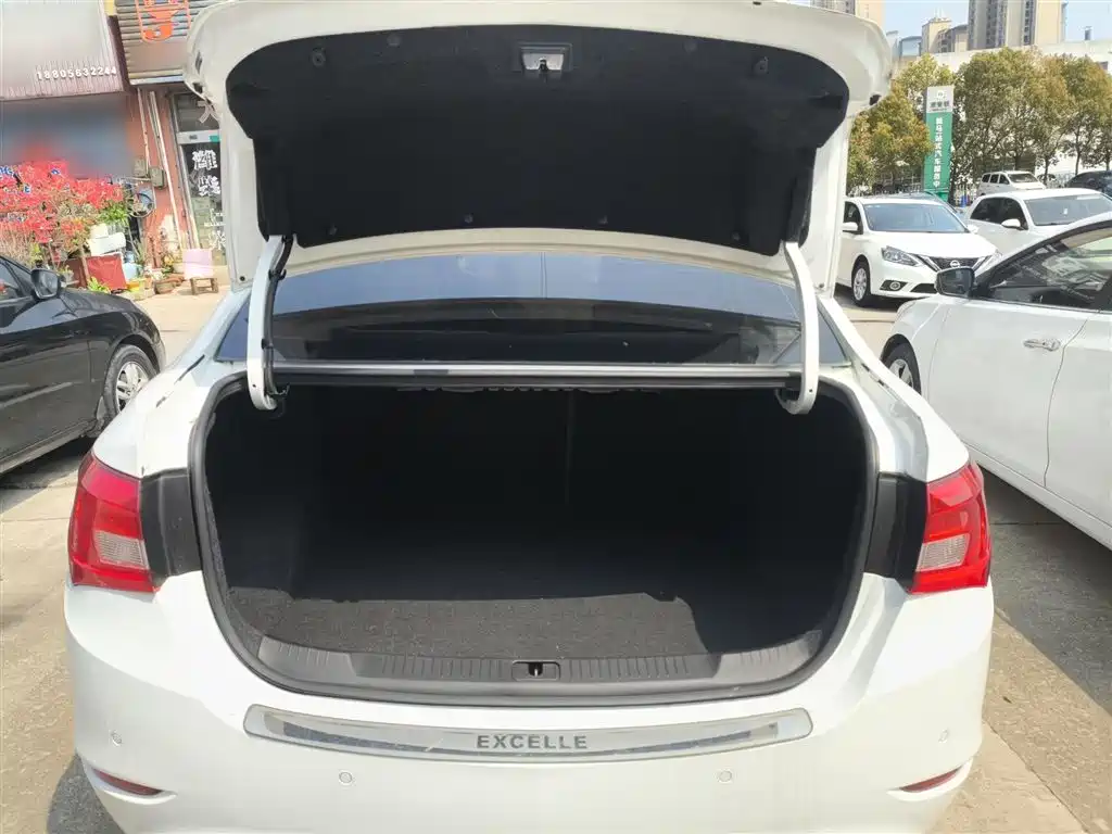 Buick Excelle 2015 — фото 15