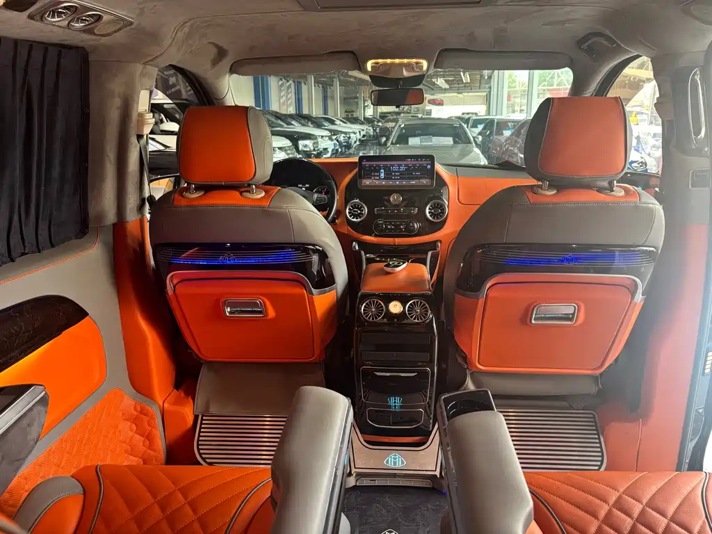 Mercedes-Benz Vito 2023 — фото 16
