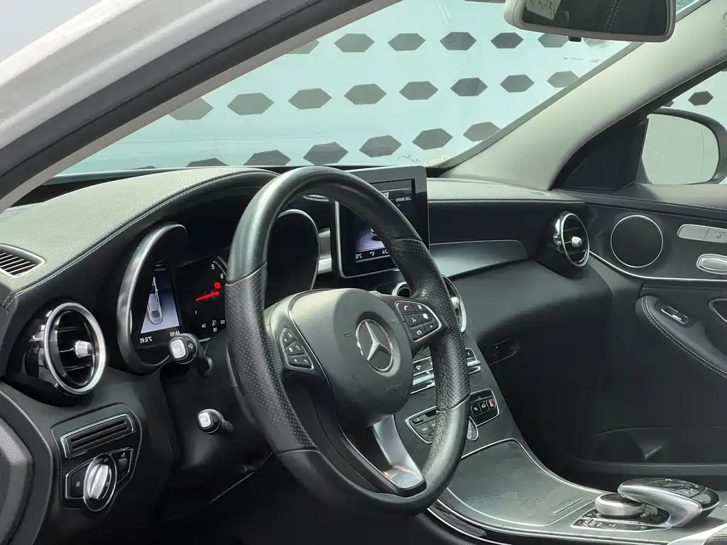 Mercedes-Benz C-Class 2018 — фото 5