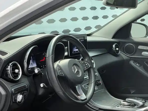 Mercedes-Benz C-Class 2018