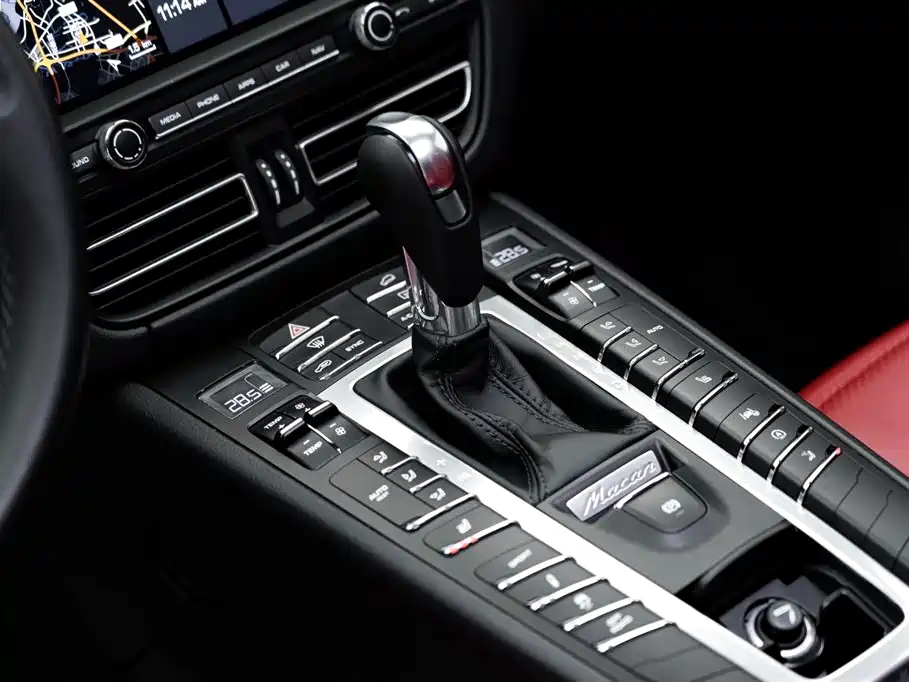 Porsche Macan 2019 — фото 12