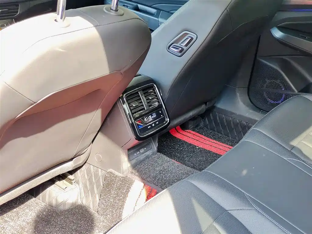 Volkswagen Passat 2025 — фото 9