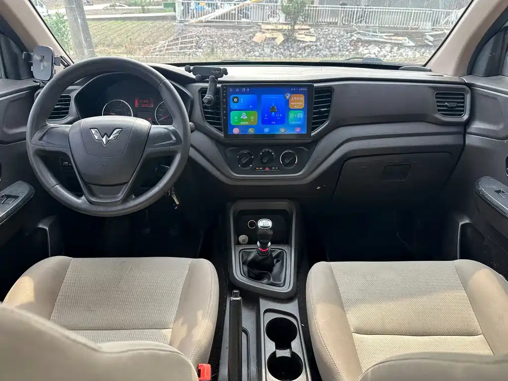 Wuling Hongguang V 2019 — фото 8