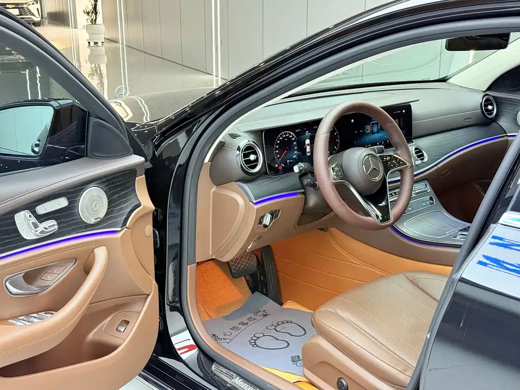 Mercedes-Benz E-Class 2022 — фото 4