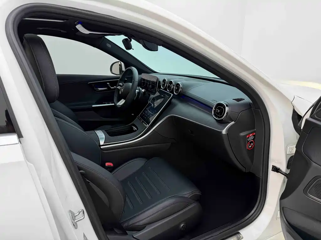 Mercedes-Benz C-Class 2022 — фото 17