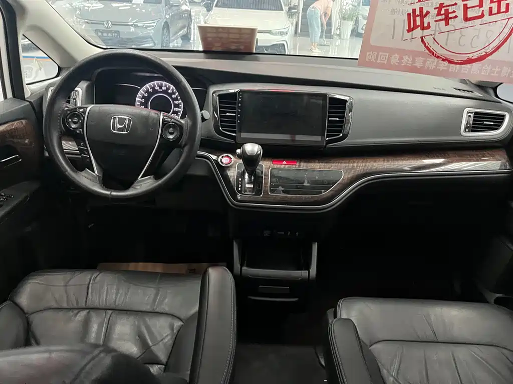 Honda Odyssey 2015 — фото 6