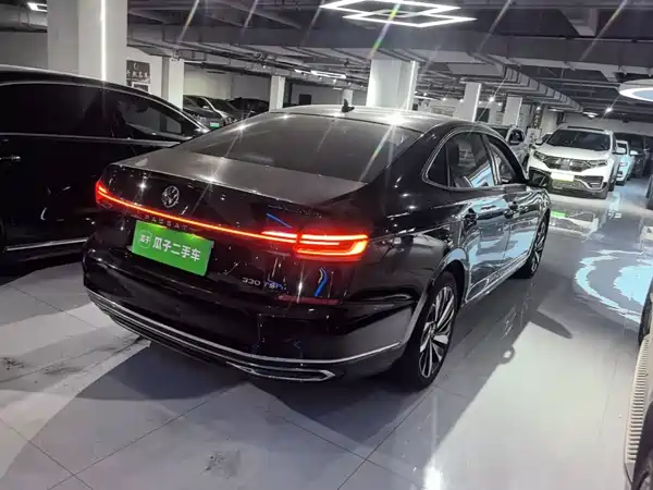 Volkswagen Passat 2023