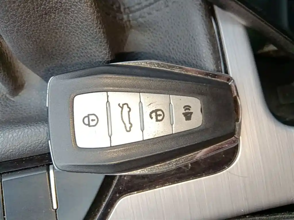 Geely Emgrand GS 2020 — фото 17