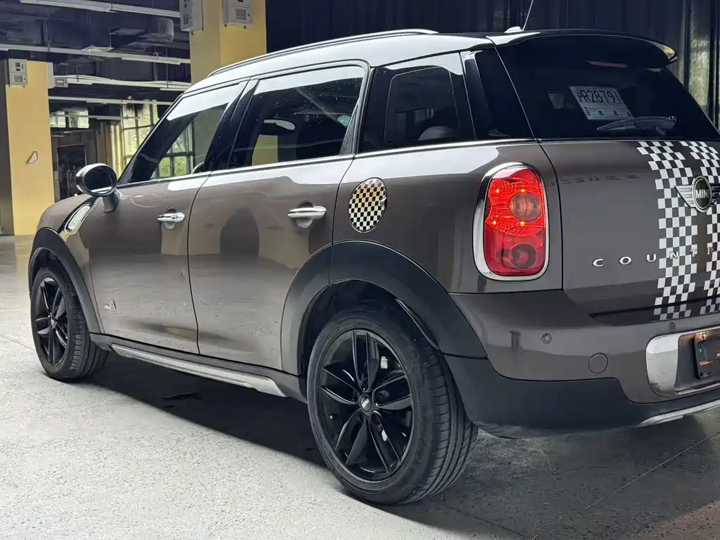 MINI Countryman 2015 — фото 16