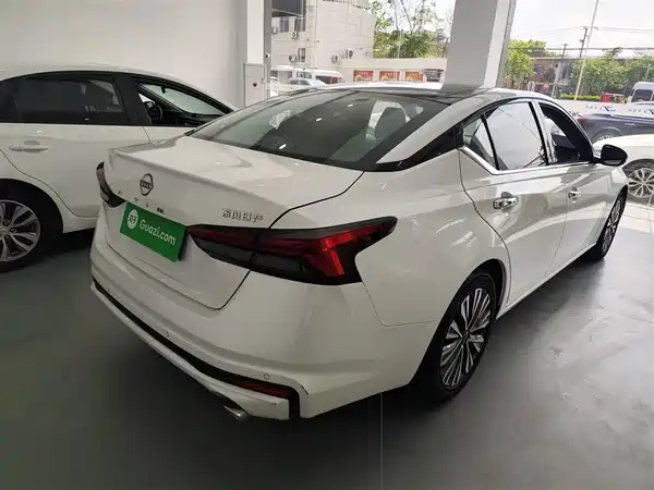 Nissan Teana 2022