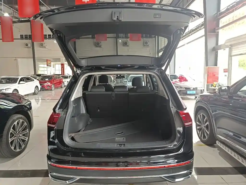 Volkswagen Tiguan L 2022 — фото 19