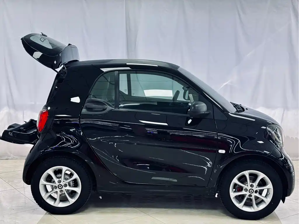 smart fortwo 2016 — фото 16