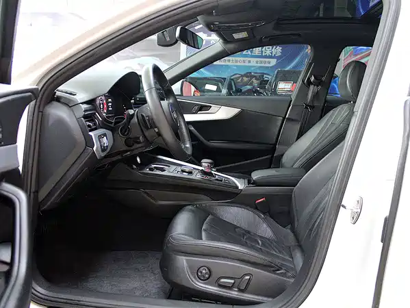 Audi A4L 2019