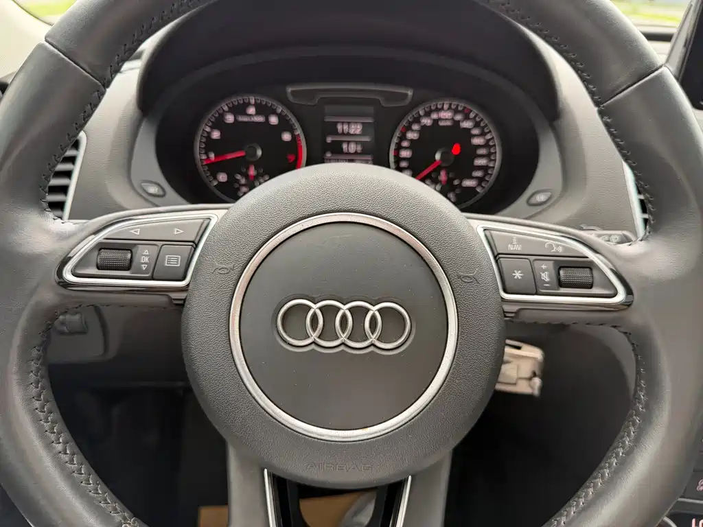 Audi Q3 2018 — фото 6