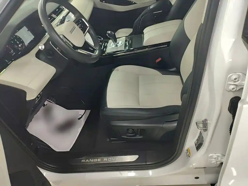 Land Rover Evoque 2022 — фото 11
