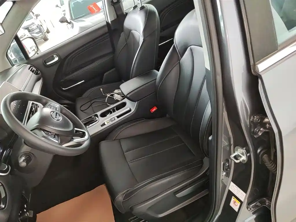 GAC Motor Trumpchi GS3 2021 — фото 15