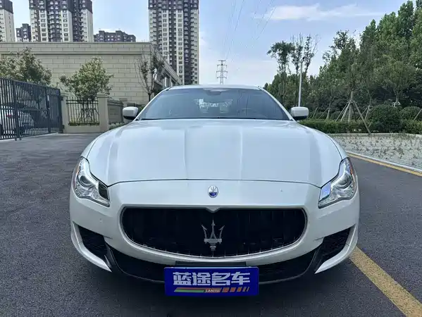 Maserati Quattroporte 2013
