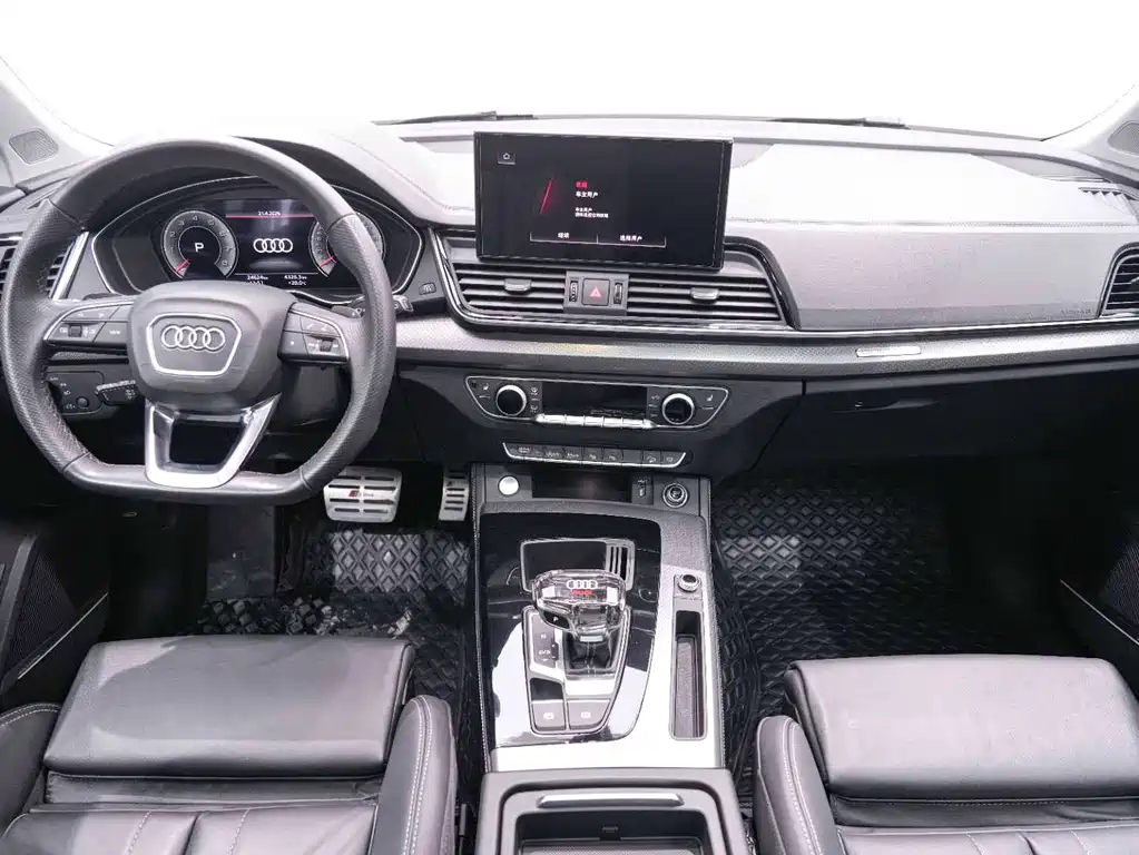 Audi Q5L 2023 — фото 14