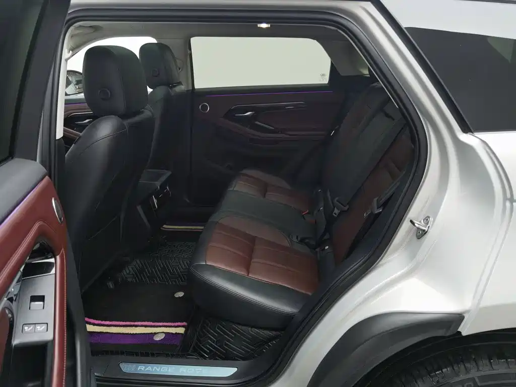 Land Rover Range Rover Evoque 2022 — фото 15