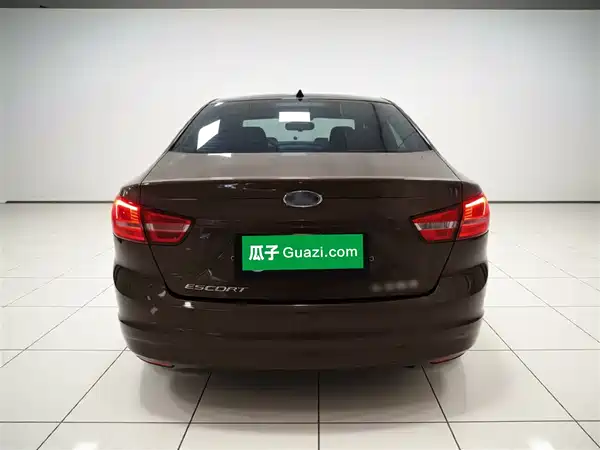 Ford Escort 2015