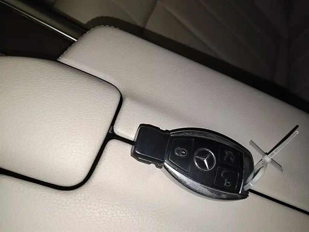 Mercedes-Benz E-Class 2015 — фото 15