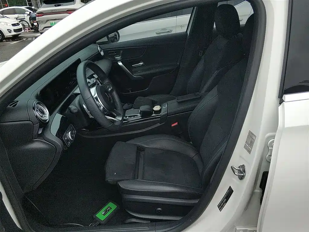 Mercedes-Benz A-Class 2023 — фото 15