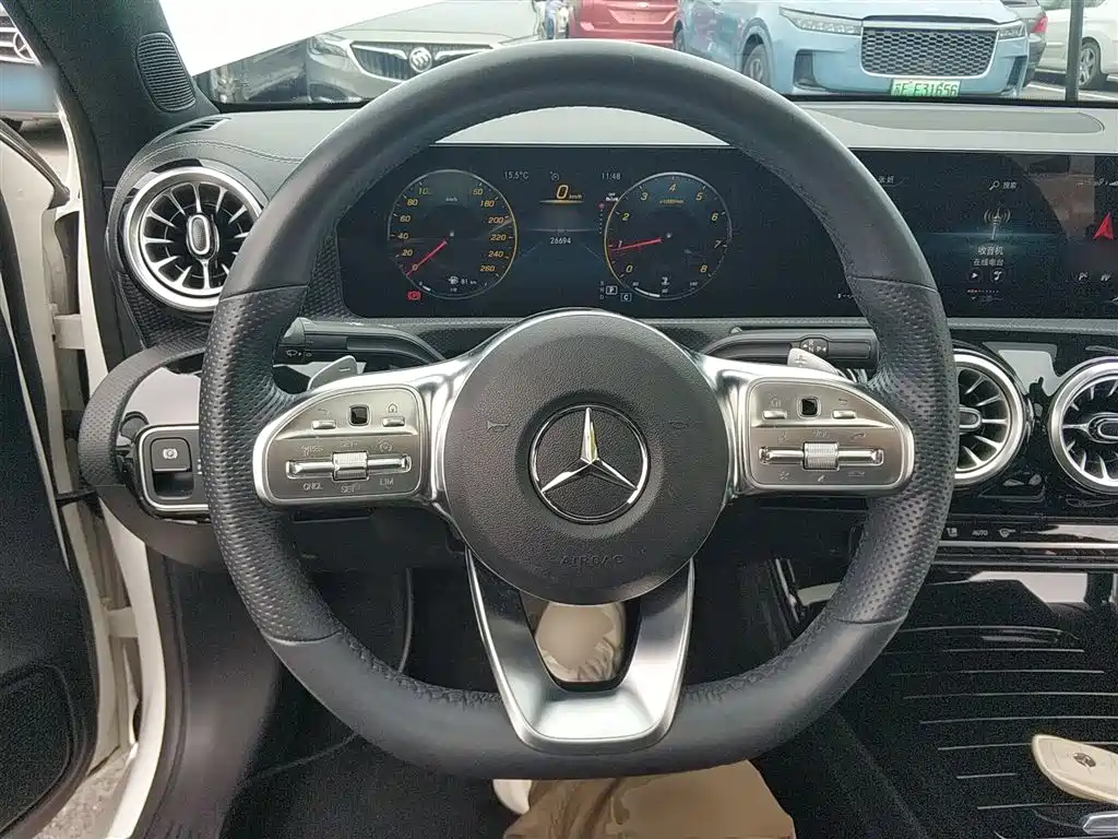Mercedes-Benz A-Class 2023 — фото 11