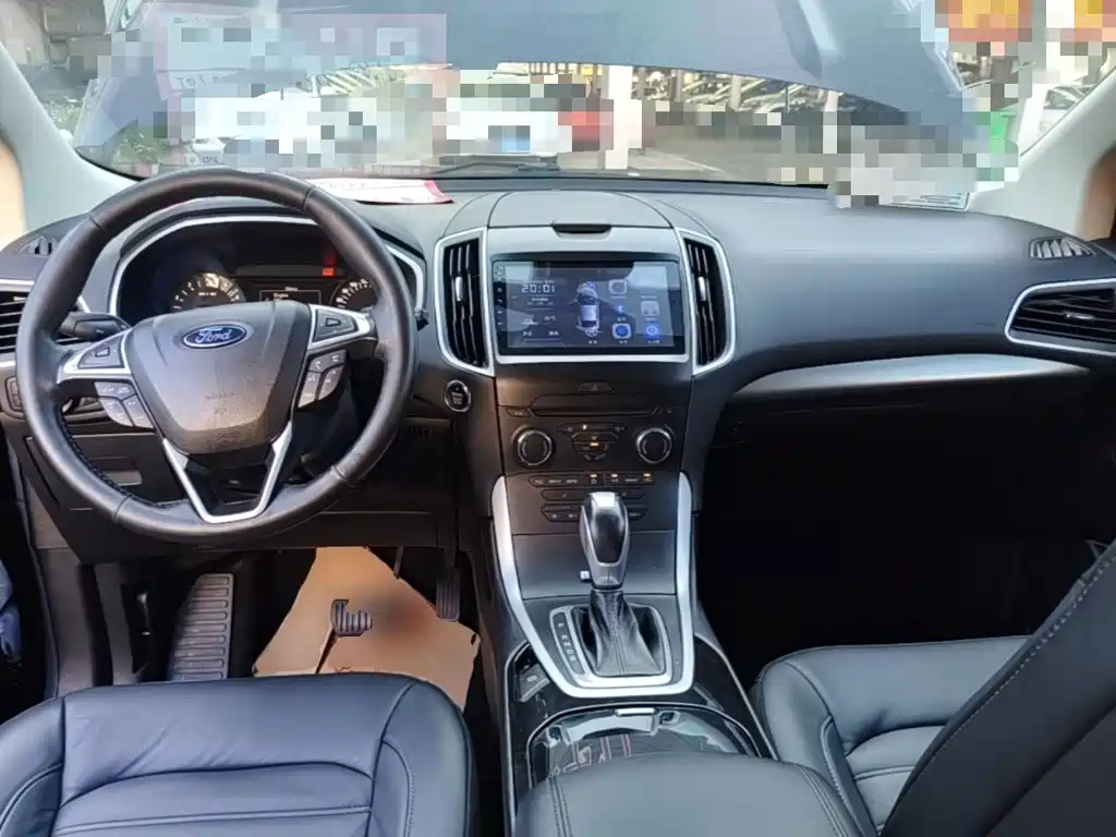 Ford Edge 2017 — фото 10