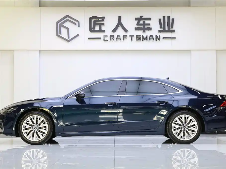Audi A7L 2023 — фото 4