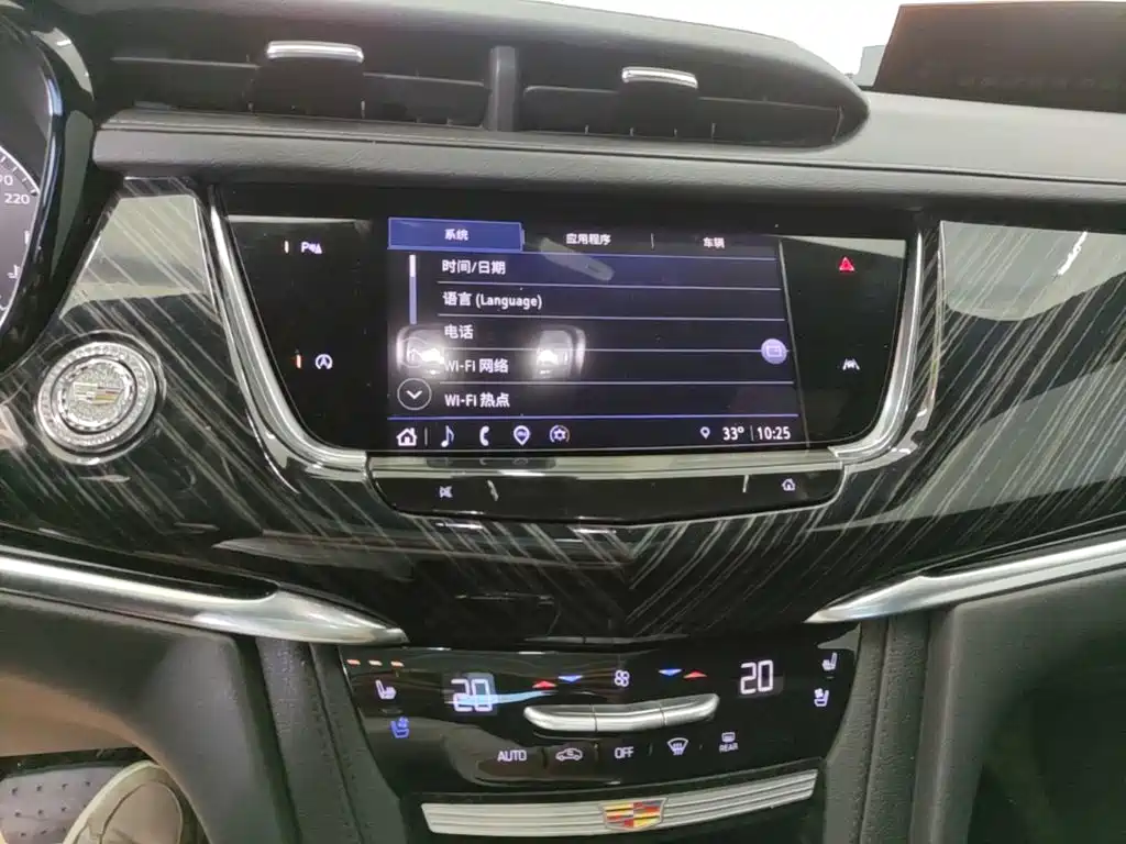 Cadillac XT6 2023 — фото 13