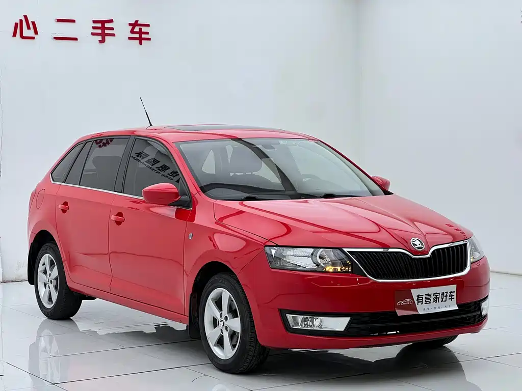 Skoda Rapid Spaceback 2016 — фото 3