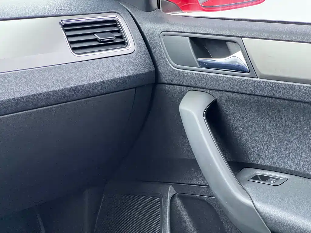 Skoda Rapid Spaceback 2016 — фото 17