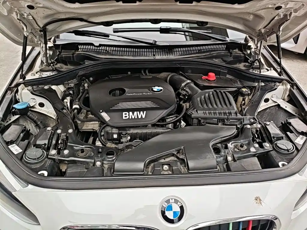 BMW 1 Series 2018 — фото 20