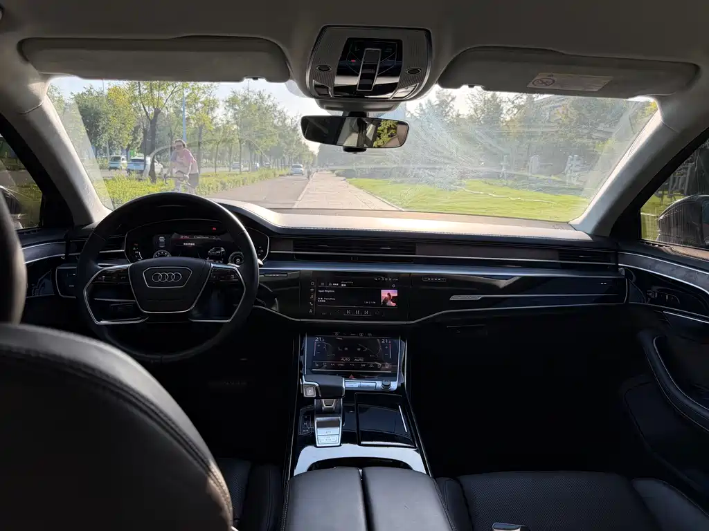Audi A8 2022