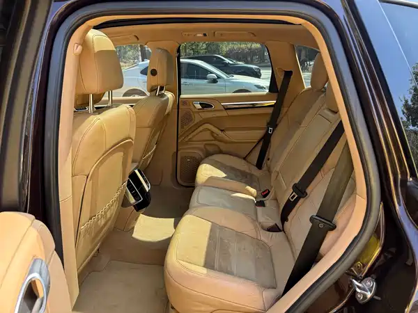 Porsche Cayenne 2016