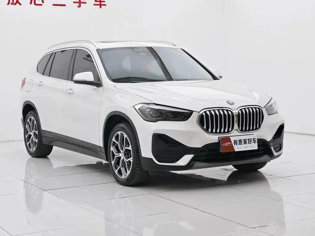 BMW X1 2022 — фото 3