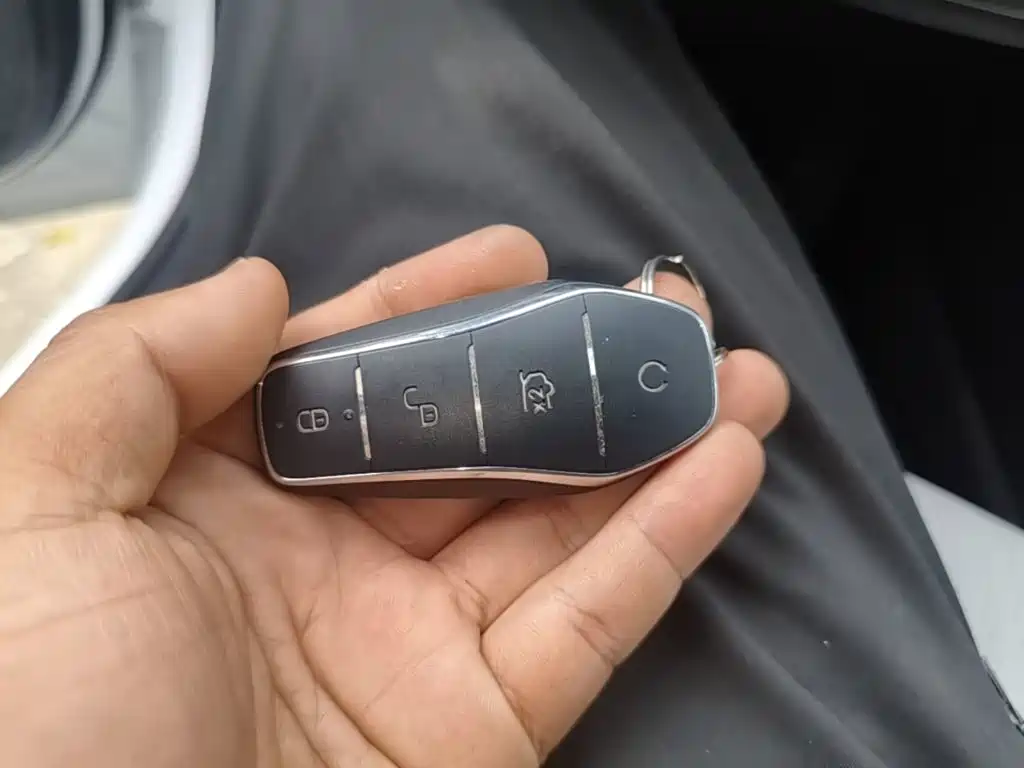 BYD Seal 05 DM-i 2025 — фото 9