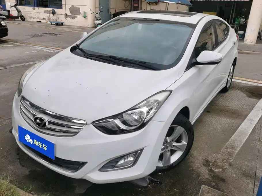 Hyundai Elantra 2012