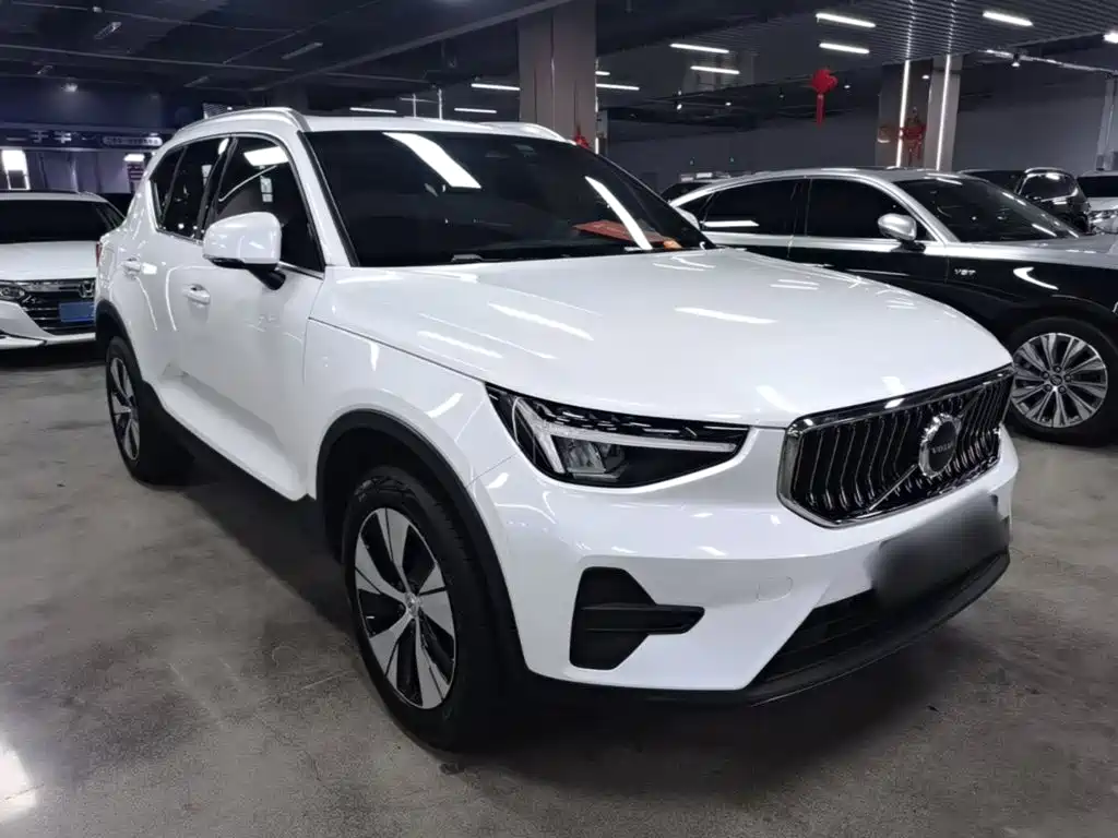 Volvo XC40 2024 — фото 4