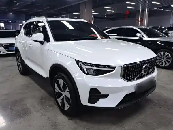Volvo XC40 2024