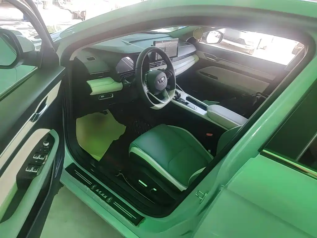 Geely Emgrand L Hip 2023 — фото 15