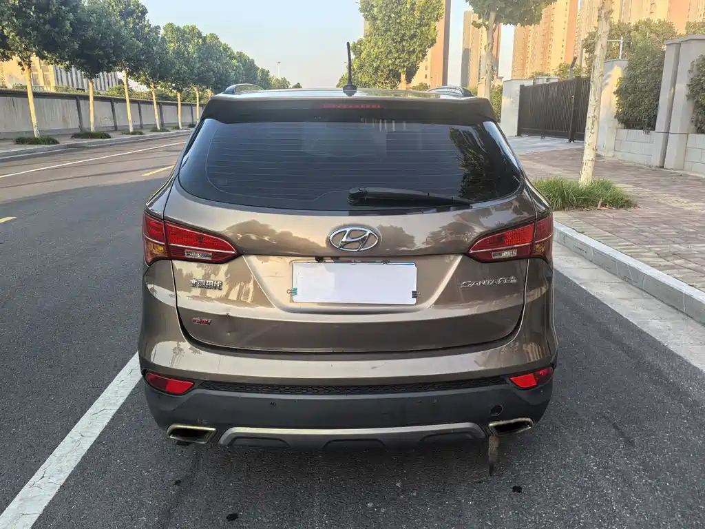 Hyundai Santa Fe 2015 — фото 14