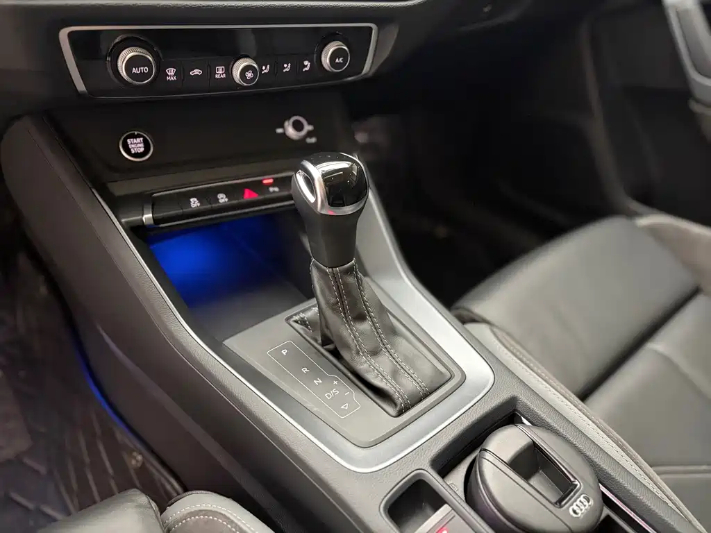 Audi Q3 Sportback 2022 — фото 16
