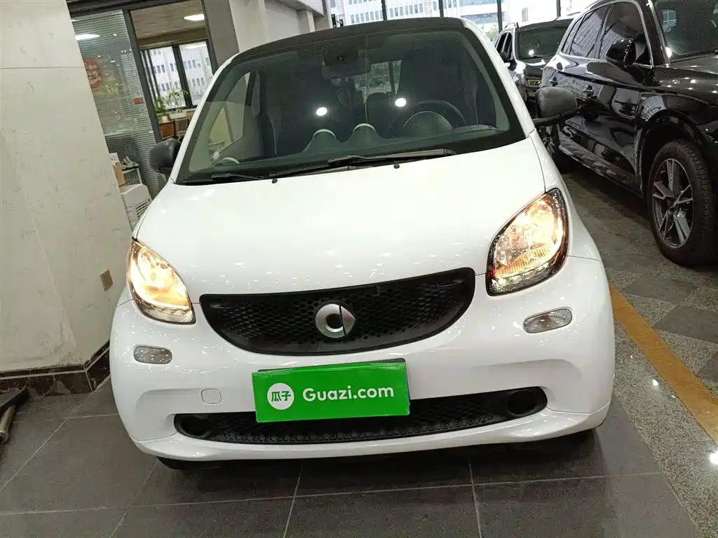 smart Fortwo 2018 — фото 3