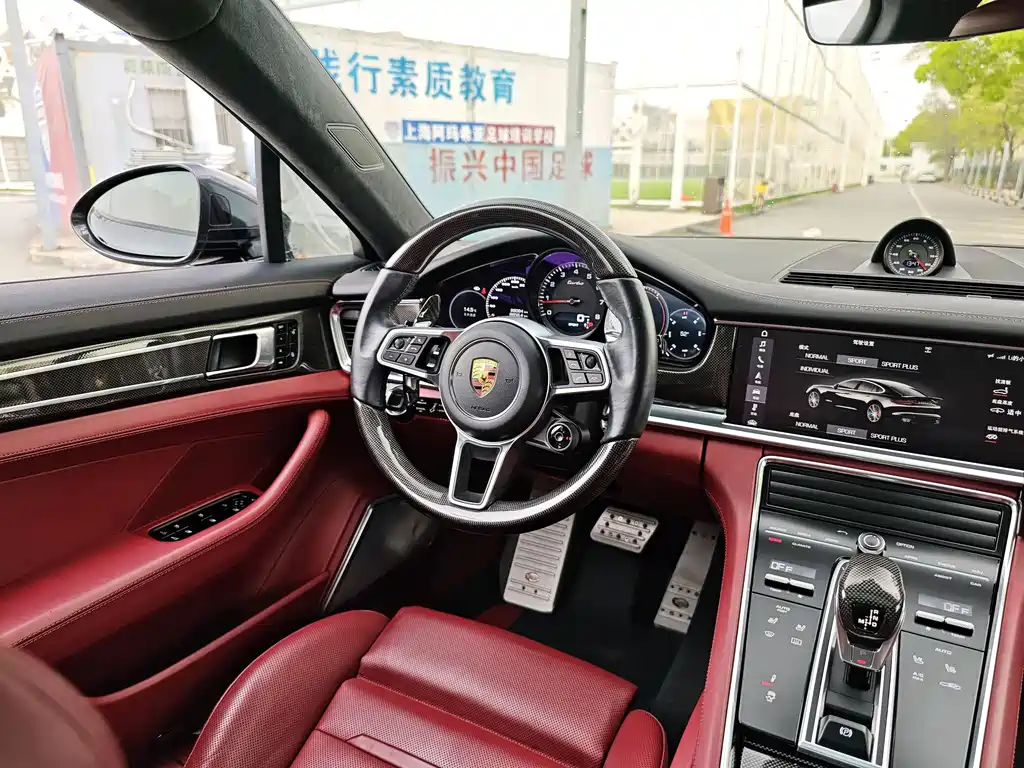 Porsche Panamera 2017 — фото 17